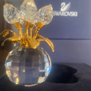 Swarovski tulips that won’t die for Mother’s Day